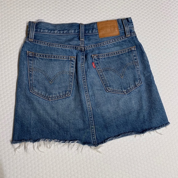Levi denim skirt - Picture 2 of 2